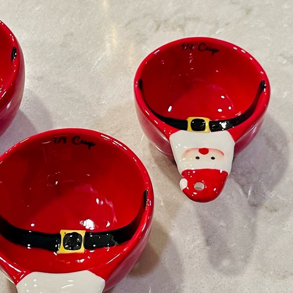 NWT Santa Measuring cups, Red 4 piece stone nesting measuring cup set great gift - Picture 5 of 6